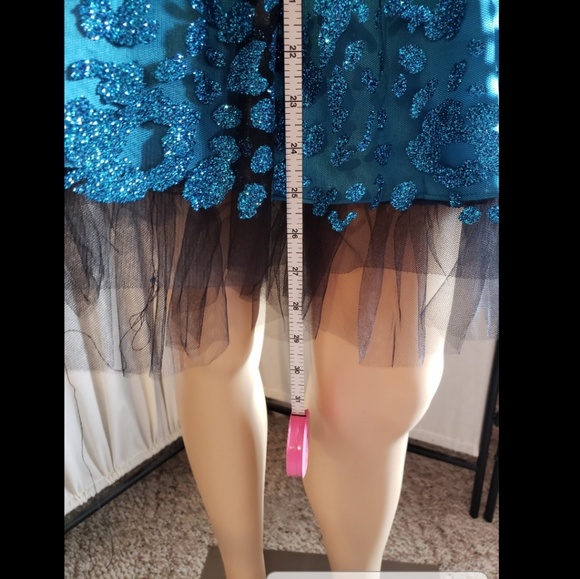 Morgan & Co. Prom Dress - Picture 4 of 7